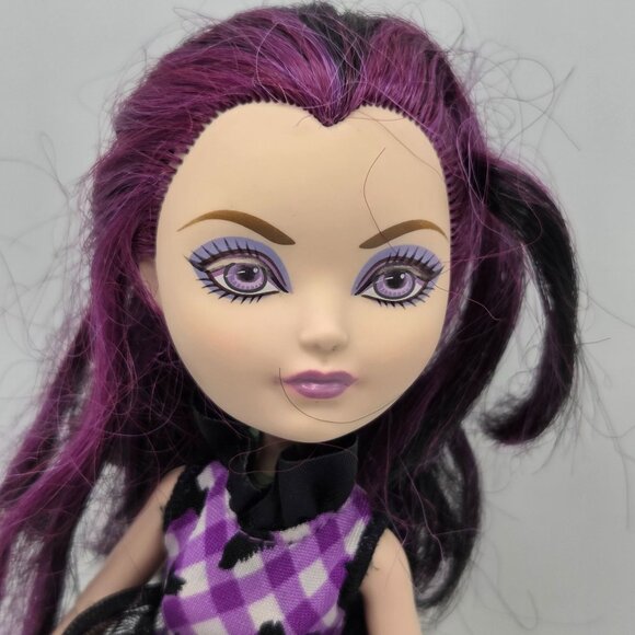 Ever After High Raven Queen Enchanted Picnic Fashion Doll by Mattel - Picture 2 of 6